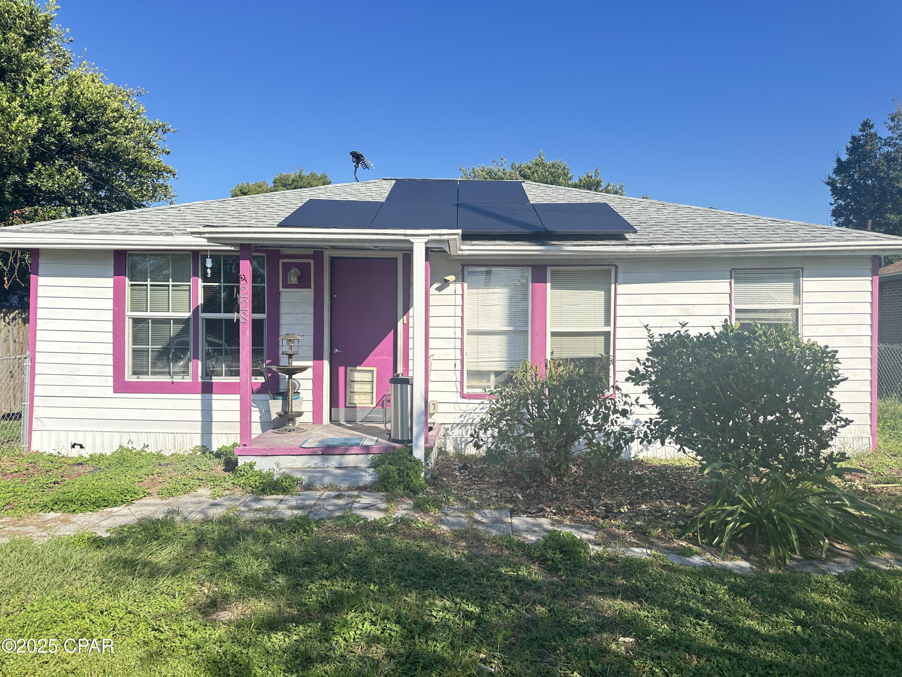 Image 2 For 228 East Avenue