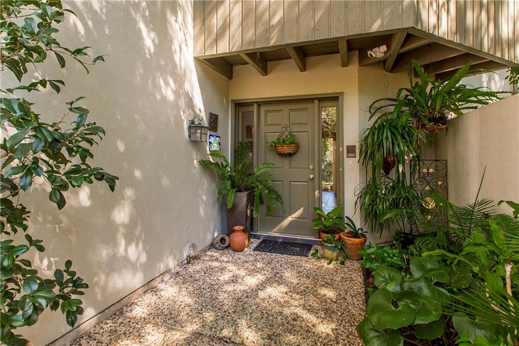 listing main picture