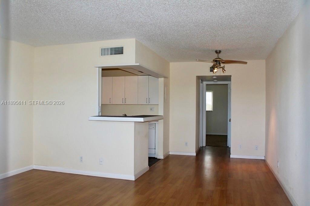 Coral Point Condominium