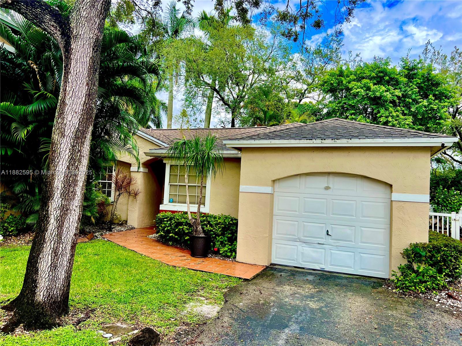 Pembroke Lakes Section Ei