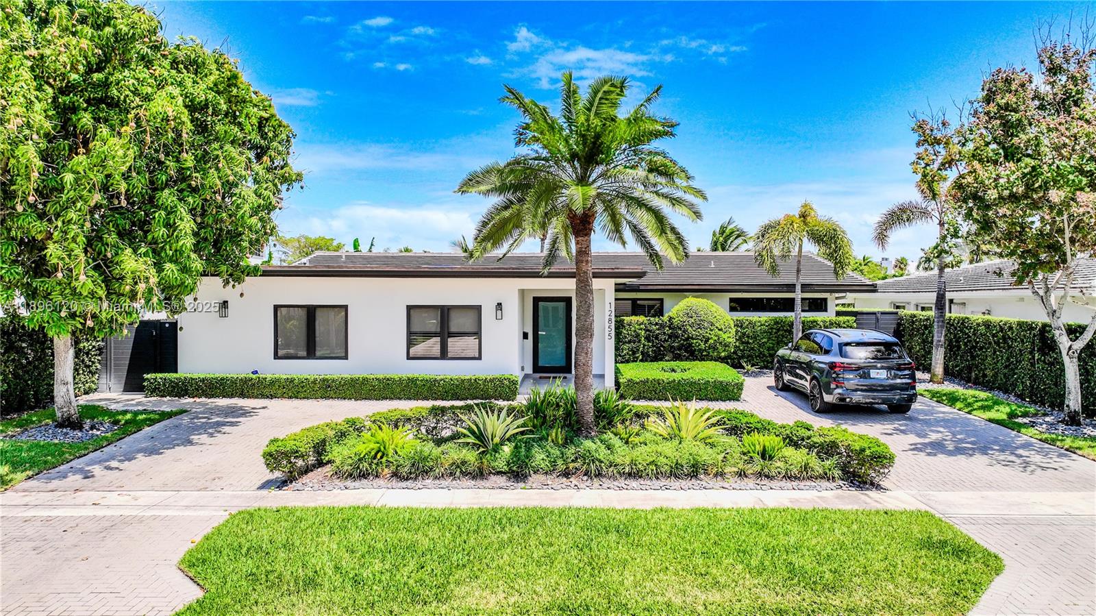 House for Sale in North Miami, FL