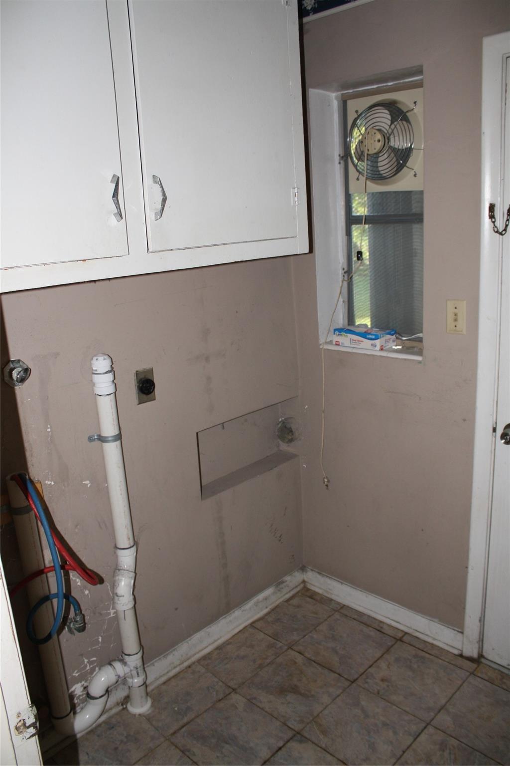 Homes for sale in Belle Glade, FL | 1002 Se 3rd St, Belle Glade, FL 33430 | MLS# F10531465