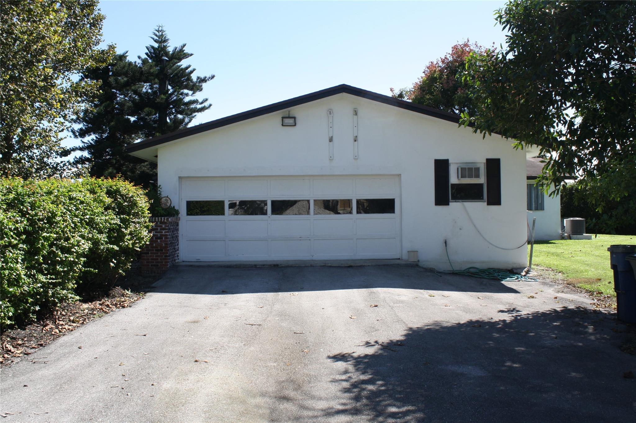 Homes for sale in Belle Glade, FL | 1002 Se 3Rd St, Belle Glade, FL 33430 | MLS# F10531465