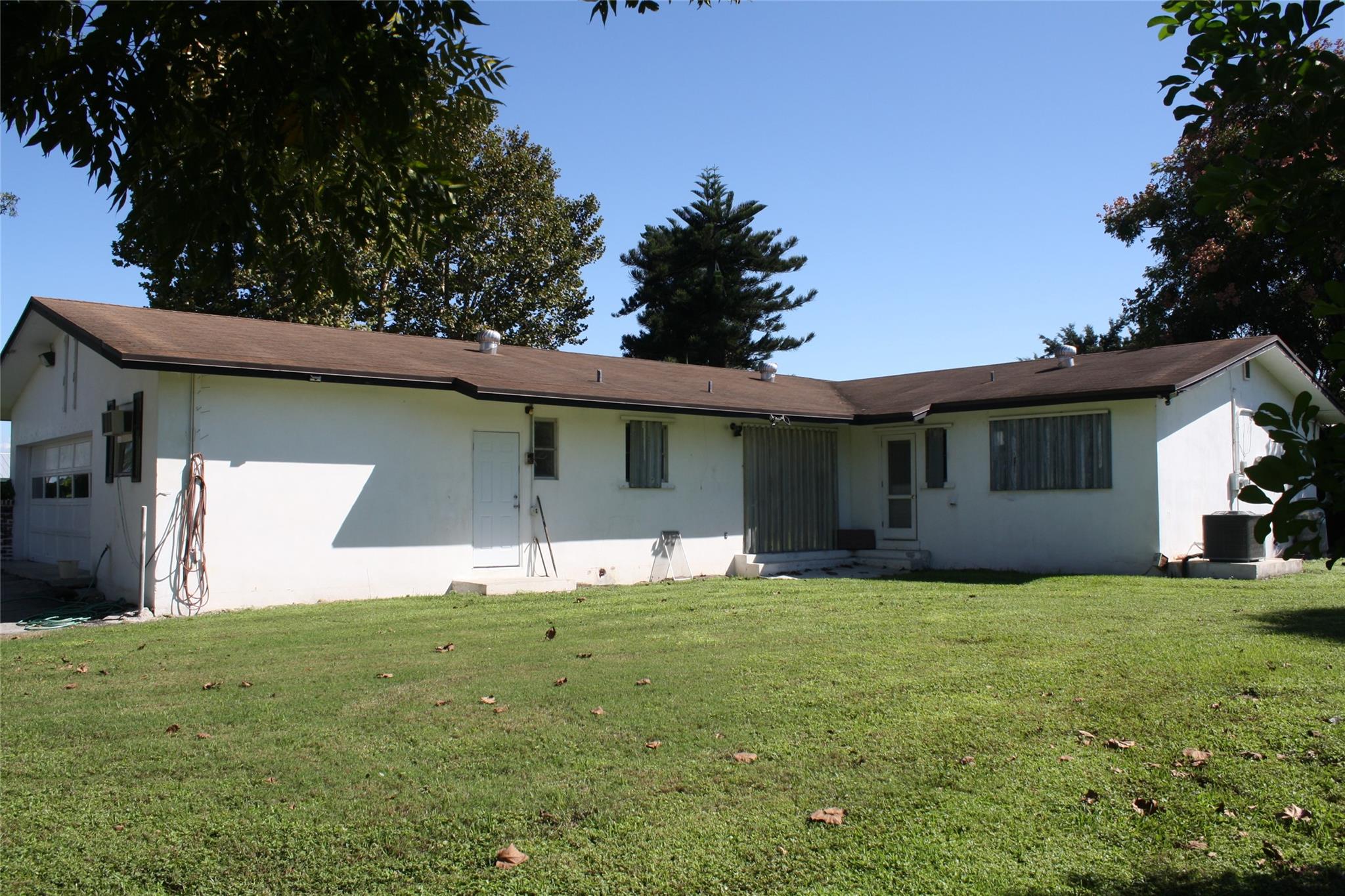 Homes for sale in Belle Glade, FL | 1002 Se 3Rd St, Belle Glade, FL 33430 | MLS# F10531465