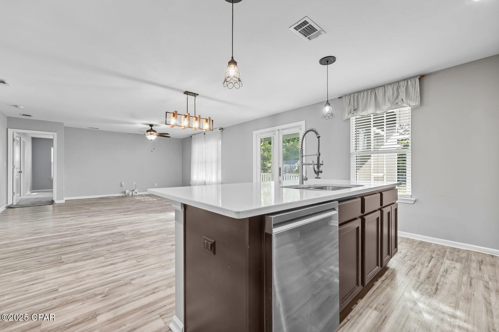 Image 17 For 7312 Port Place Street