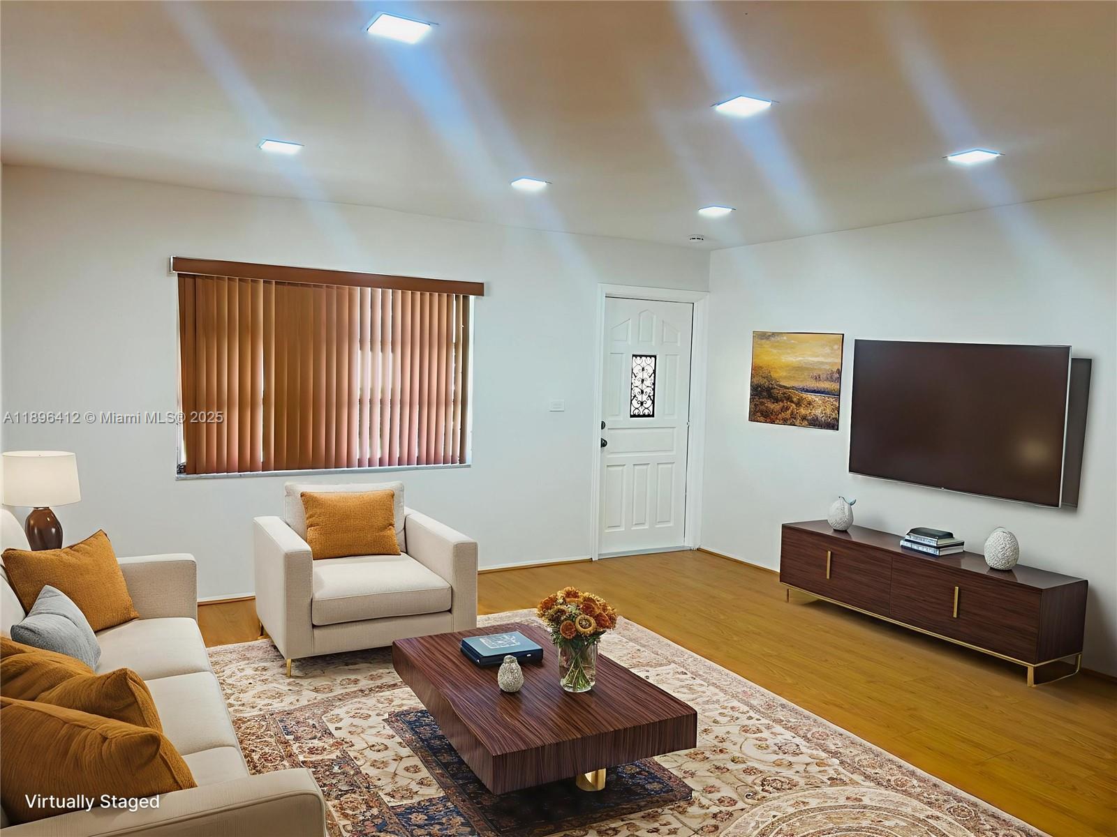 Mainlands Of Tamarac Lake