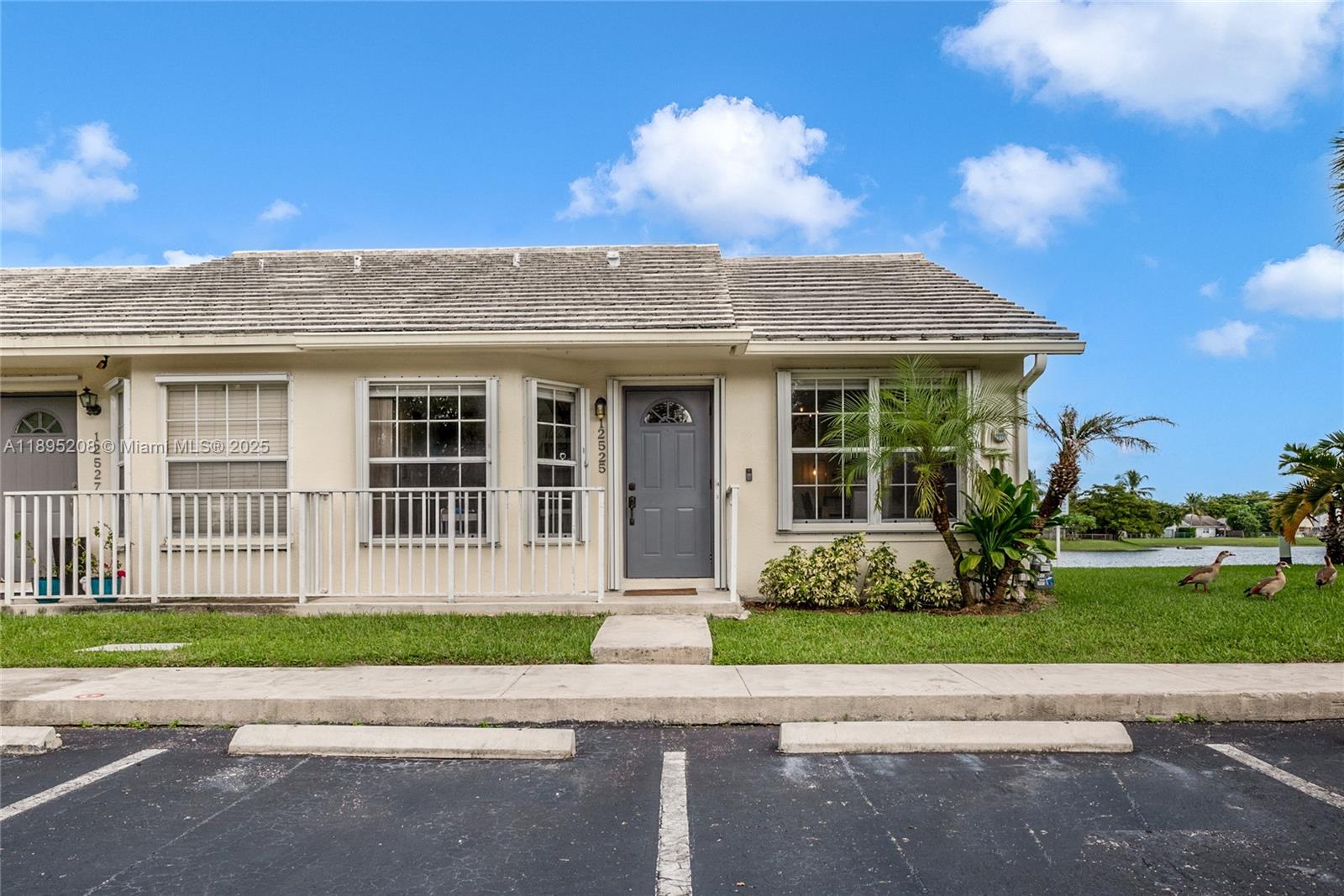 Villas Of Deerwood Replat