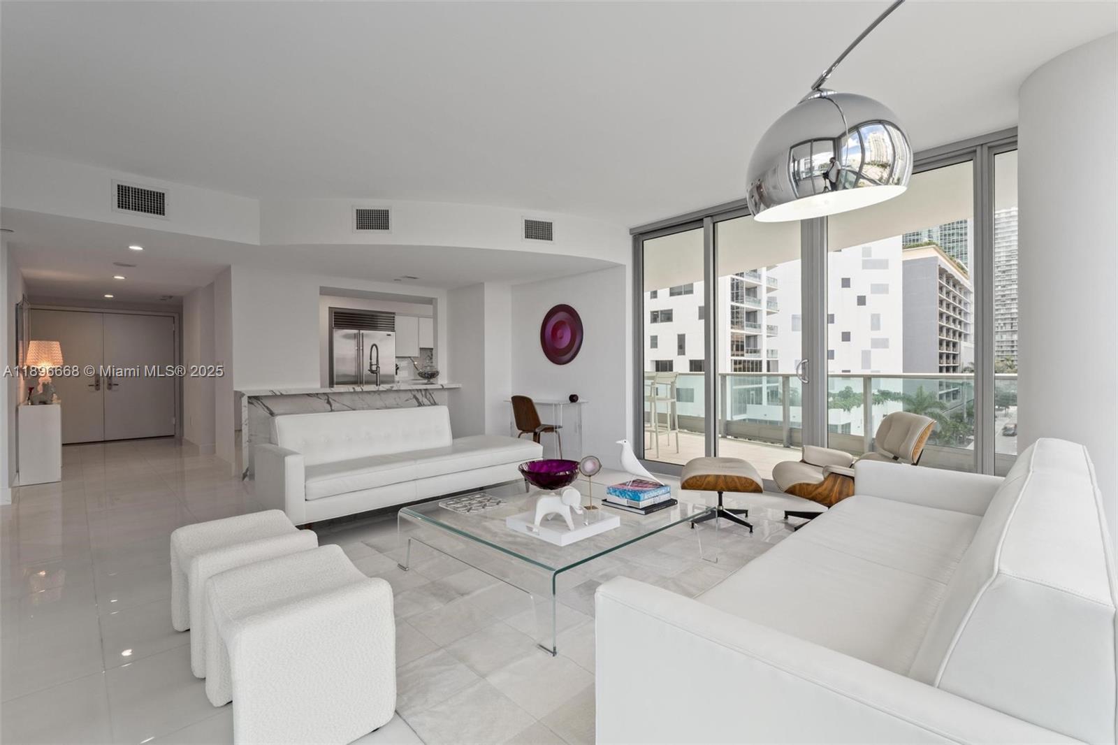 Apartamento para Alugar em Miami, FL