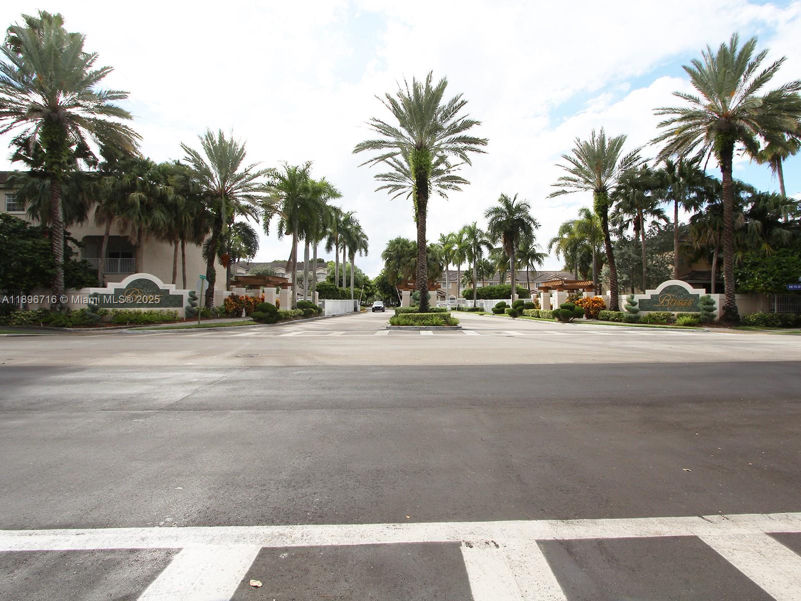 Las Brisas At Doral Condo