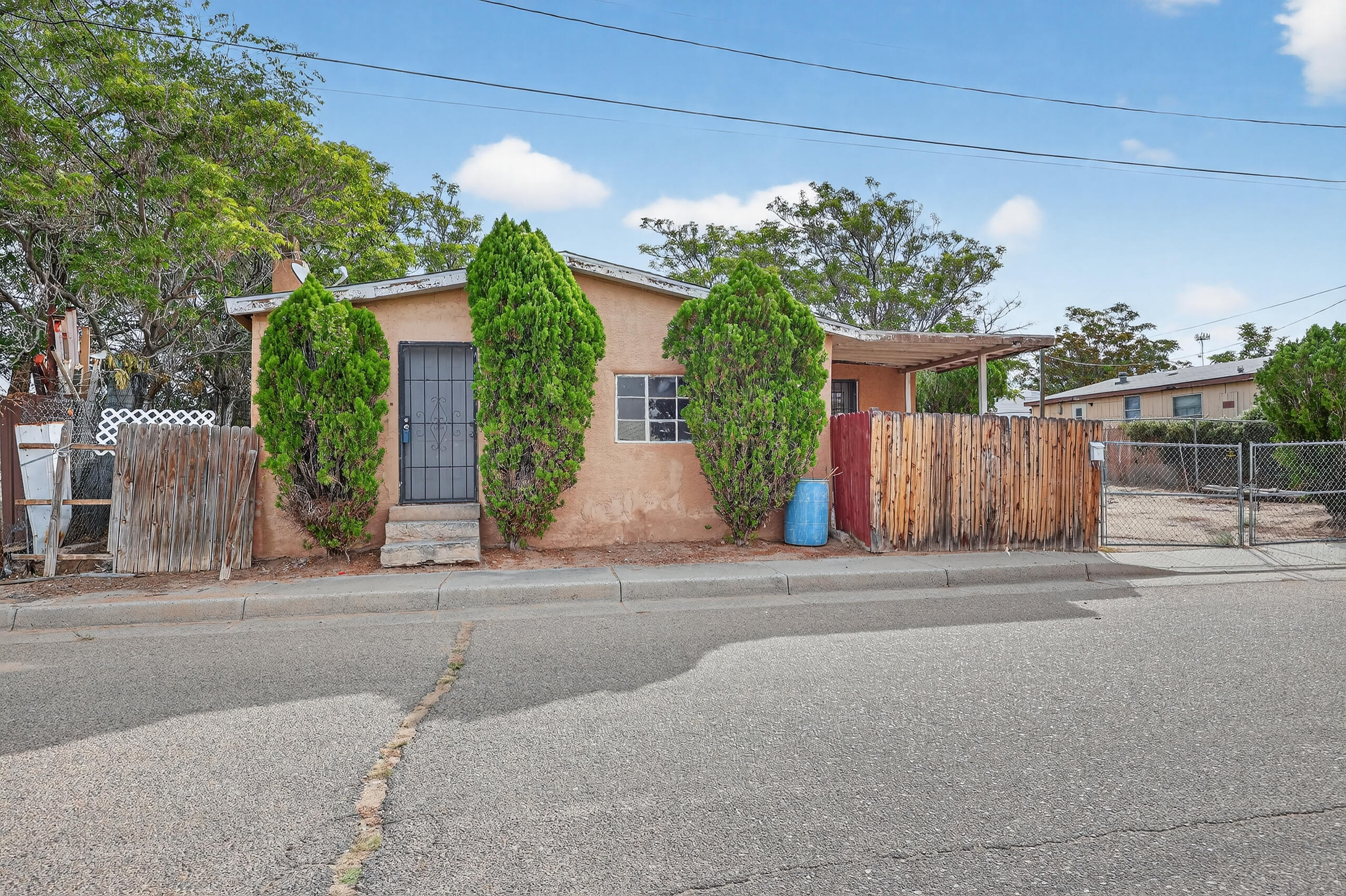 2226 John Street, Albuquerque NM 87102