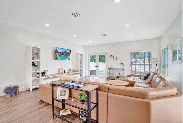 Homes for sale in Lighthouse Point, FL | 2622 Ne 27Th Ave, Lighthouse Point, FL 33064 | MLS# F10531883