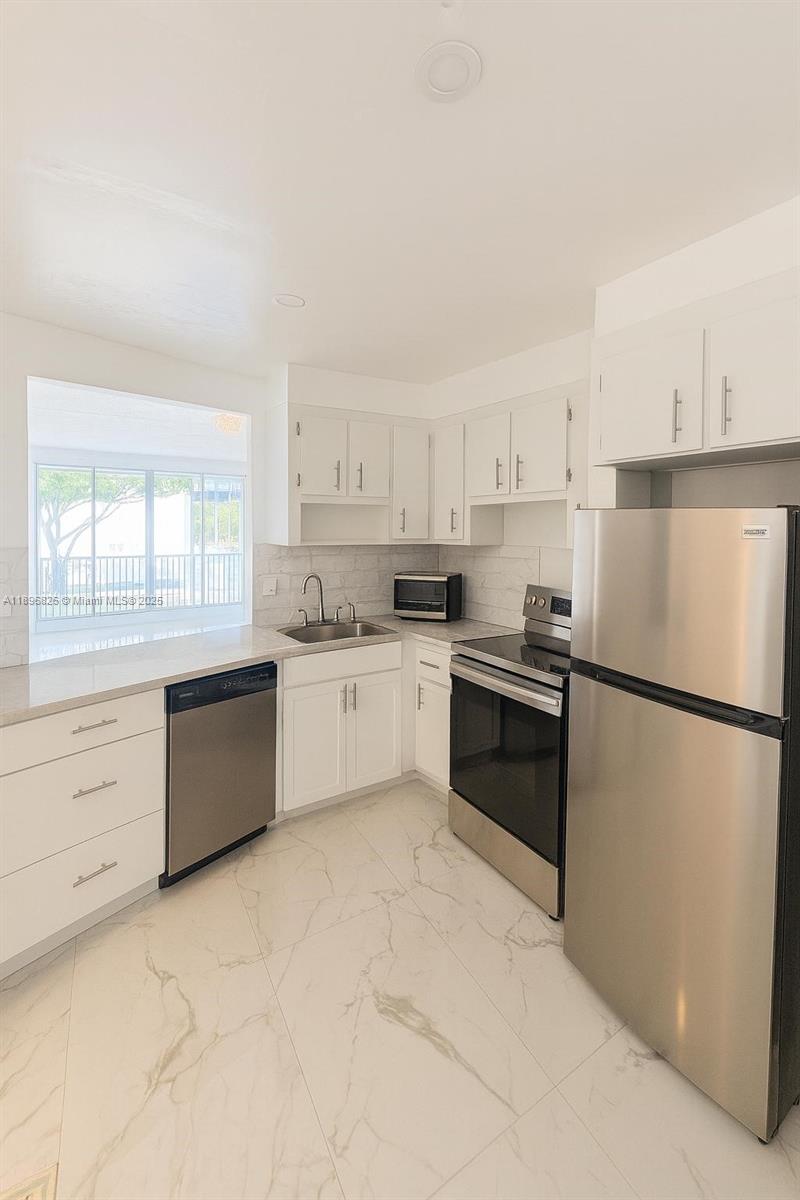 Jade Winds Group Bamboo G