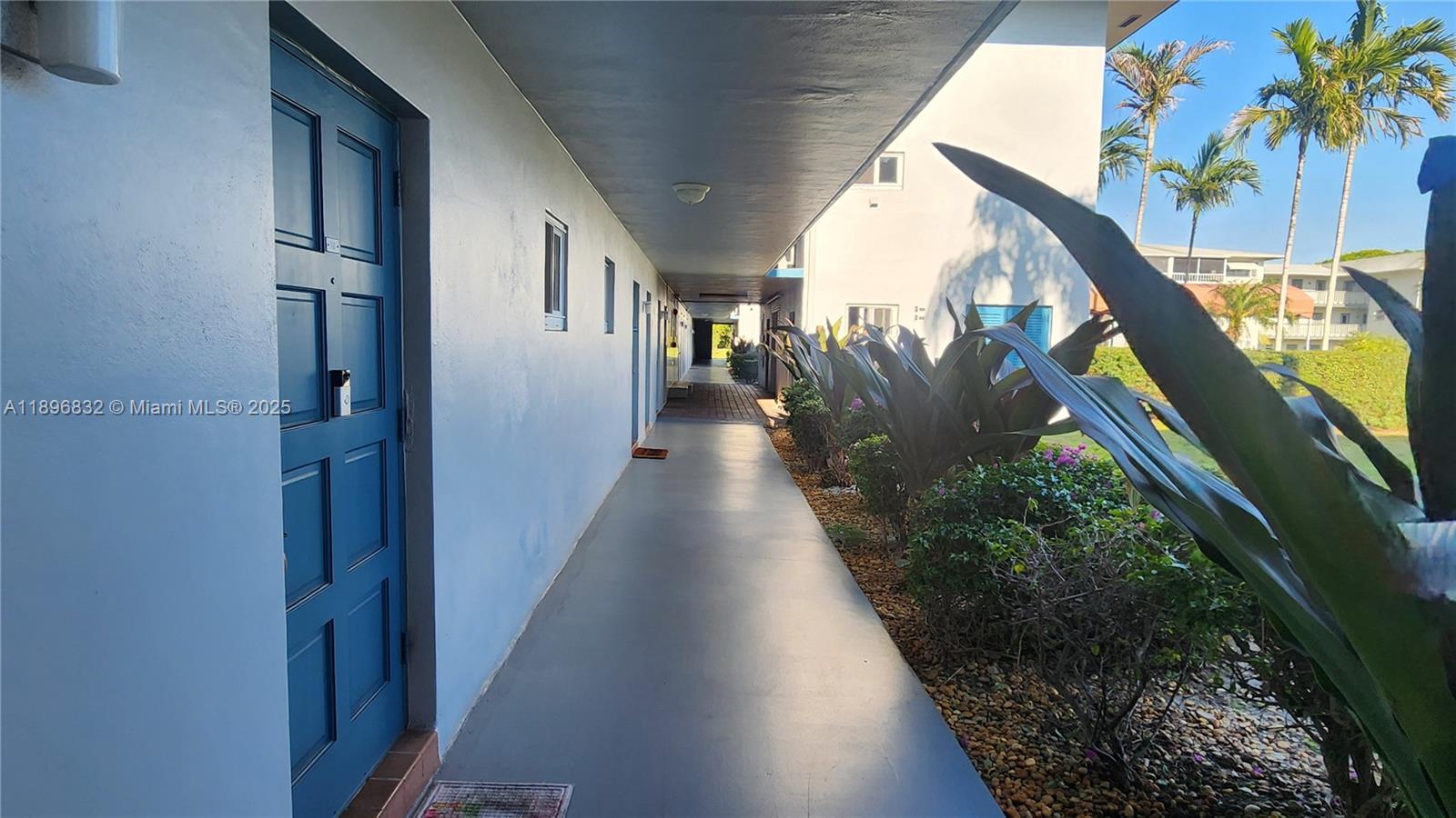 Homes for sale in Hollywood, FL | 981 Hillcrest Ct #114, Hollywood, FL 33021 | MLS# A11896832