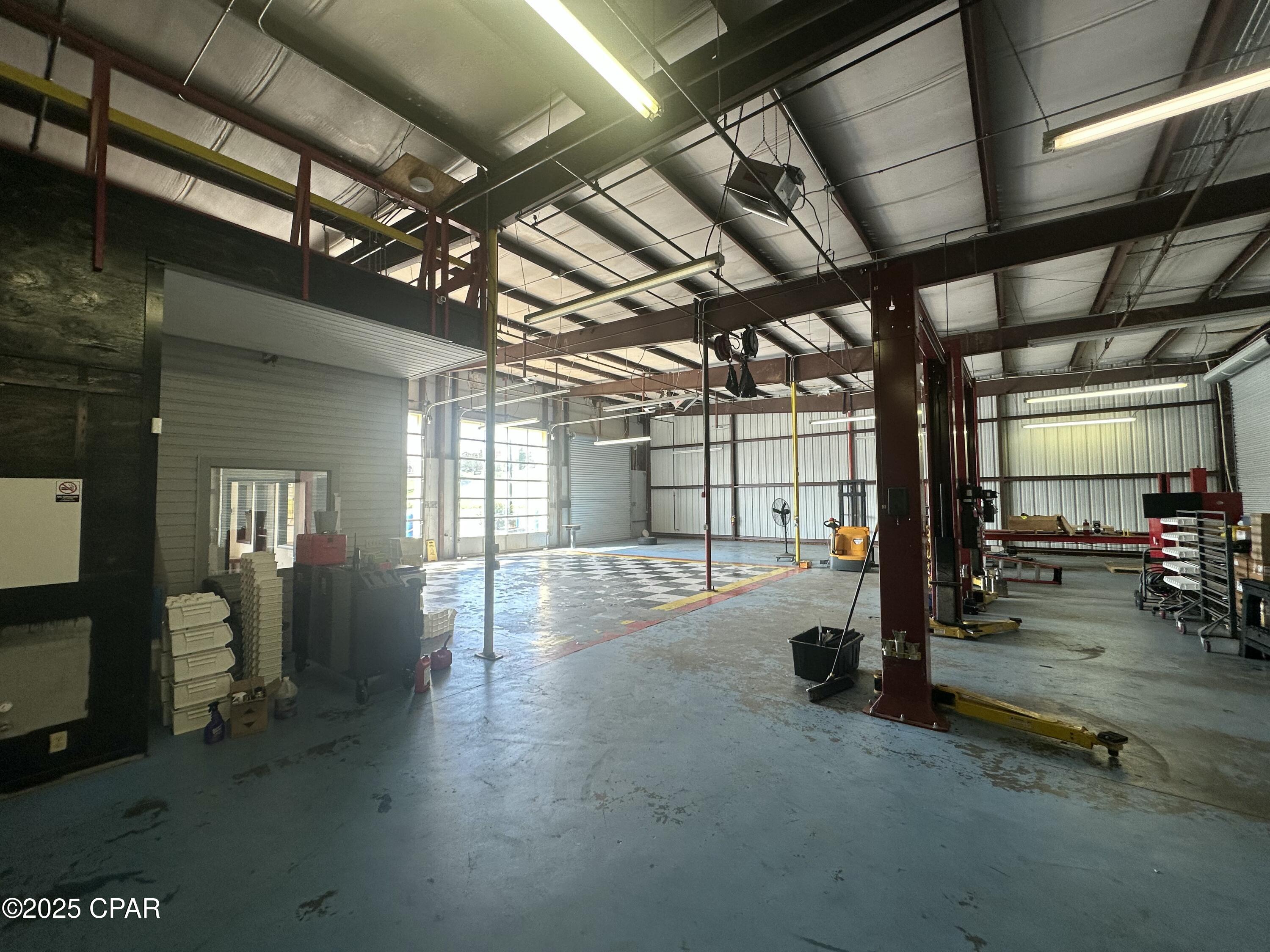 Image 8 For 4462 Lafayette St Street