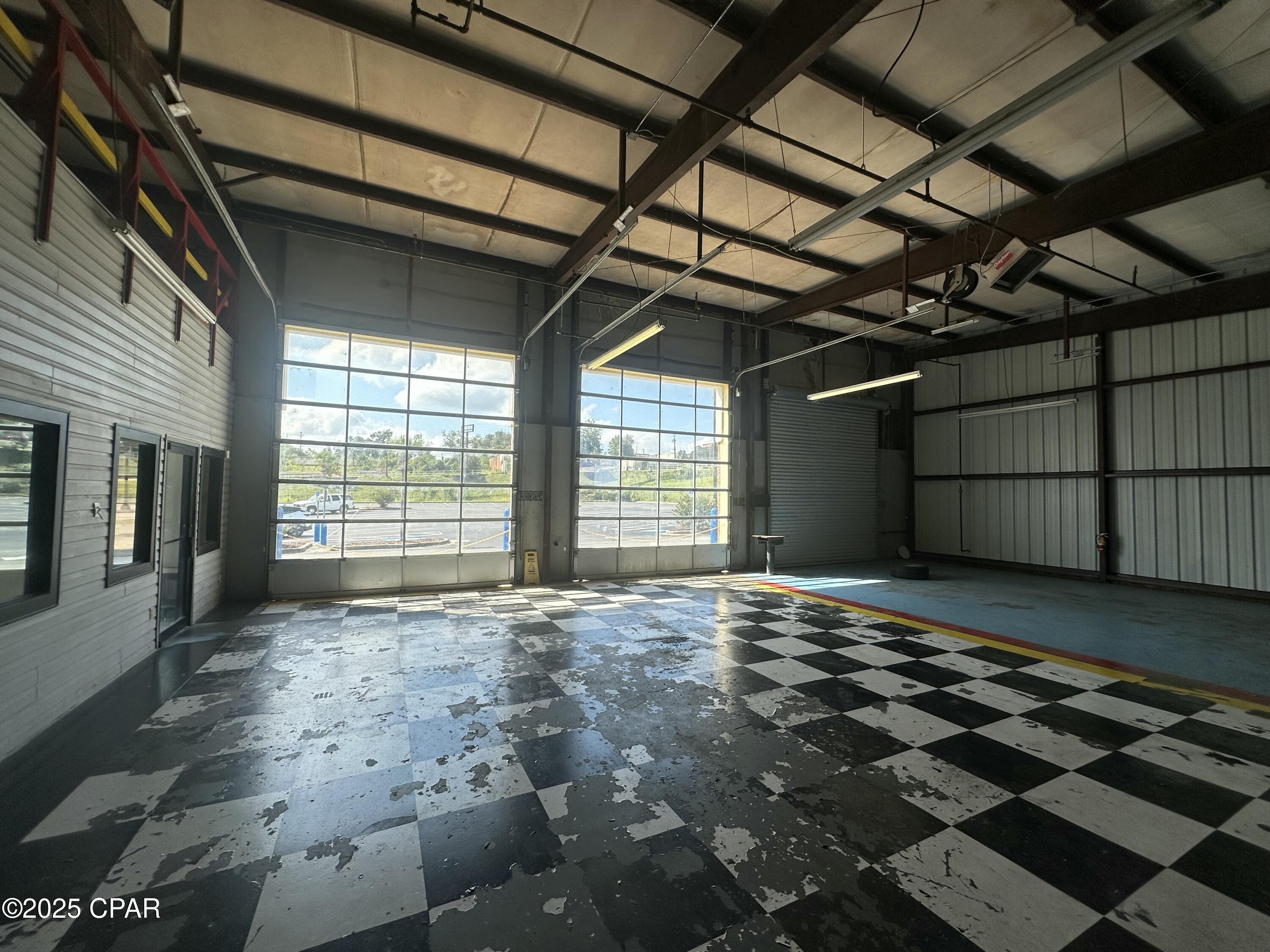 Image 9 For 4462 Lafayette St Street