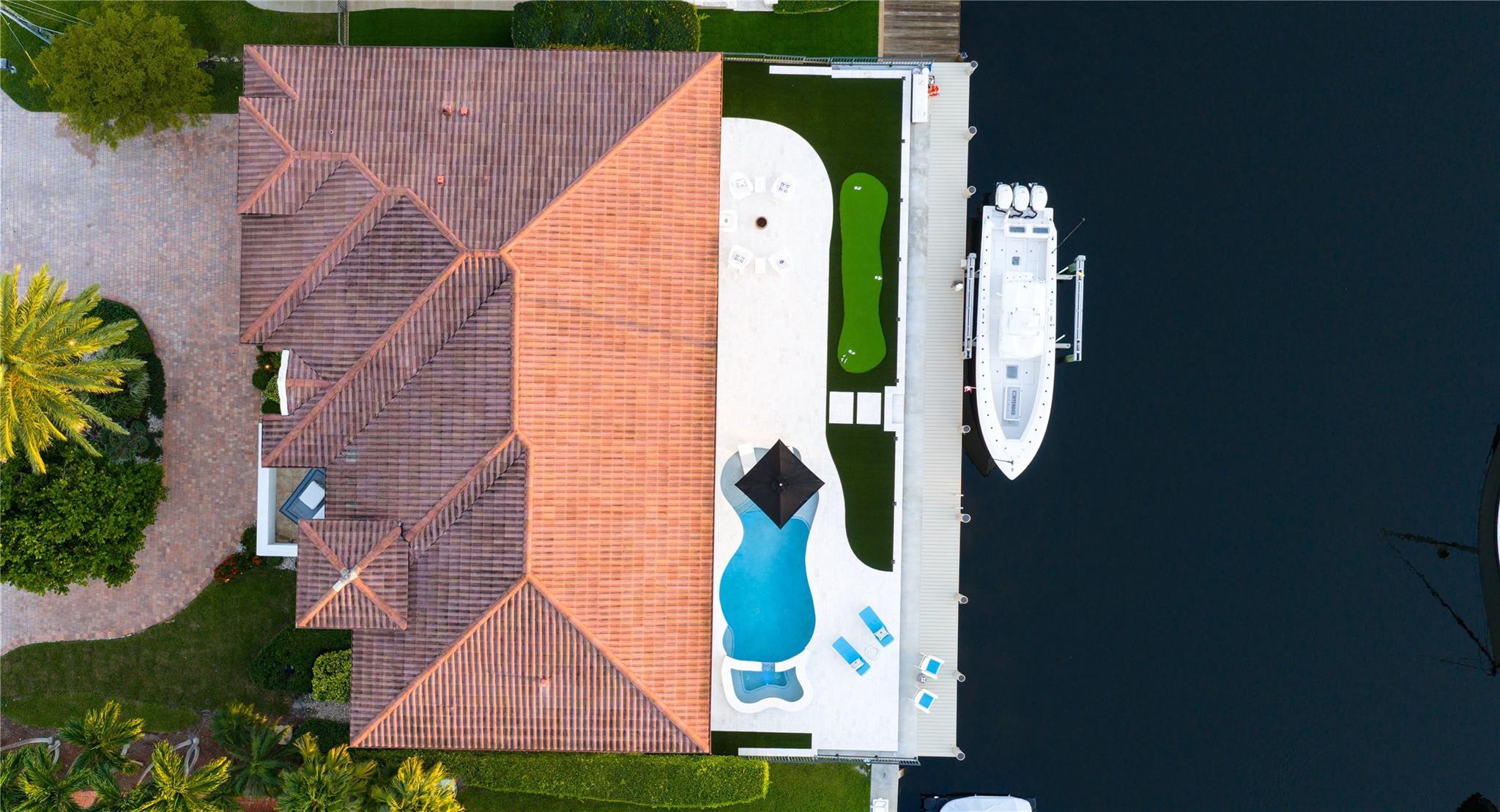 Homes for sale in Lighthouse Point, FL | 4410 Ne 24th Ter, Lighthouse Point, FL 33064 | MLS# F10529085