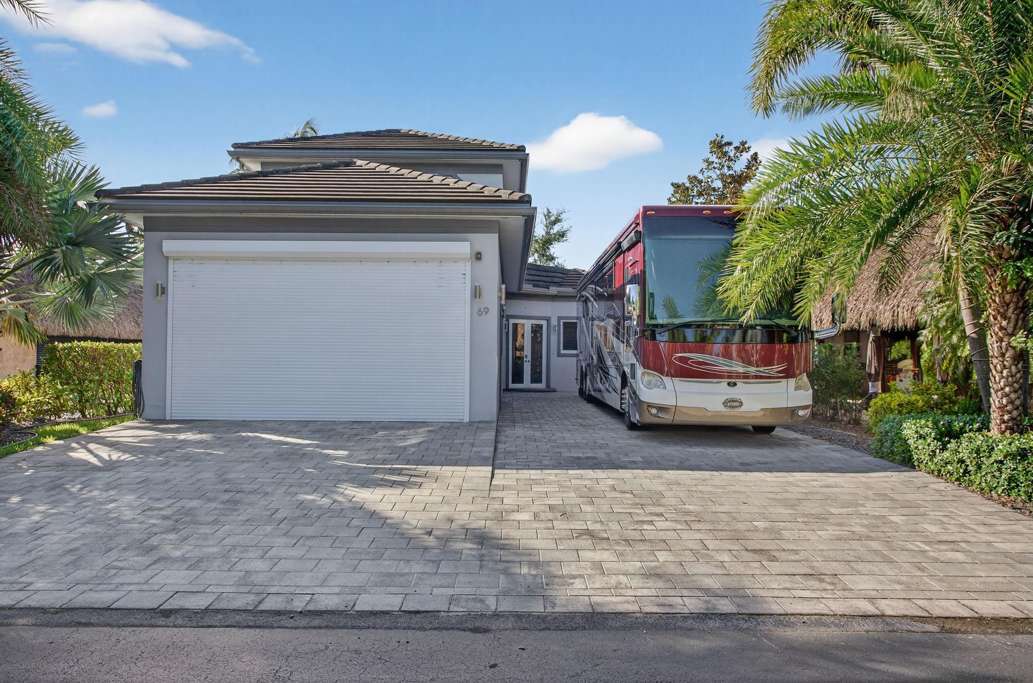 Homes for sale in Margate, FL | 69 S Cortez Dr #69, Margate, FL 33068 | MLS# F10531423