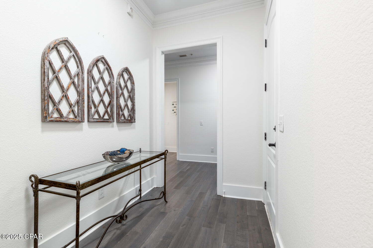 Listing photo id 15 for 337 Grande Pointe Circle