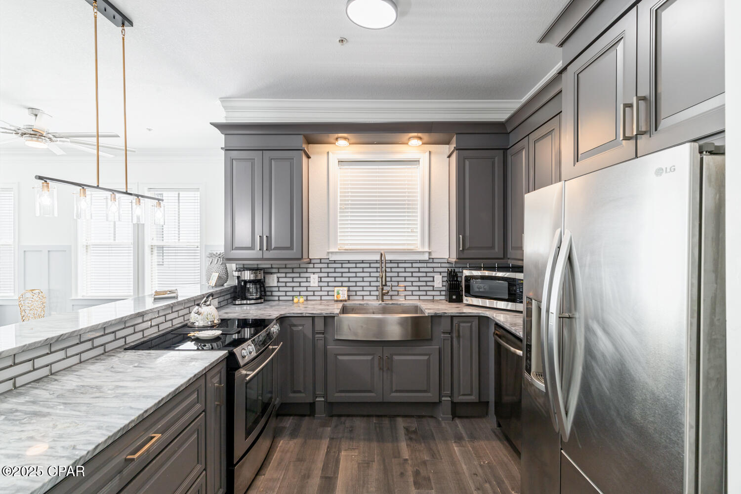 Listing photo id 27 for 337 Grande Pointe Circle