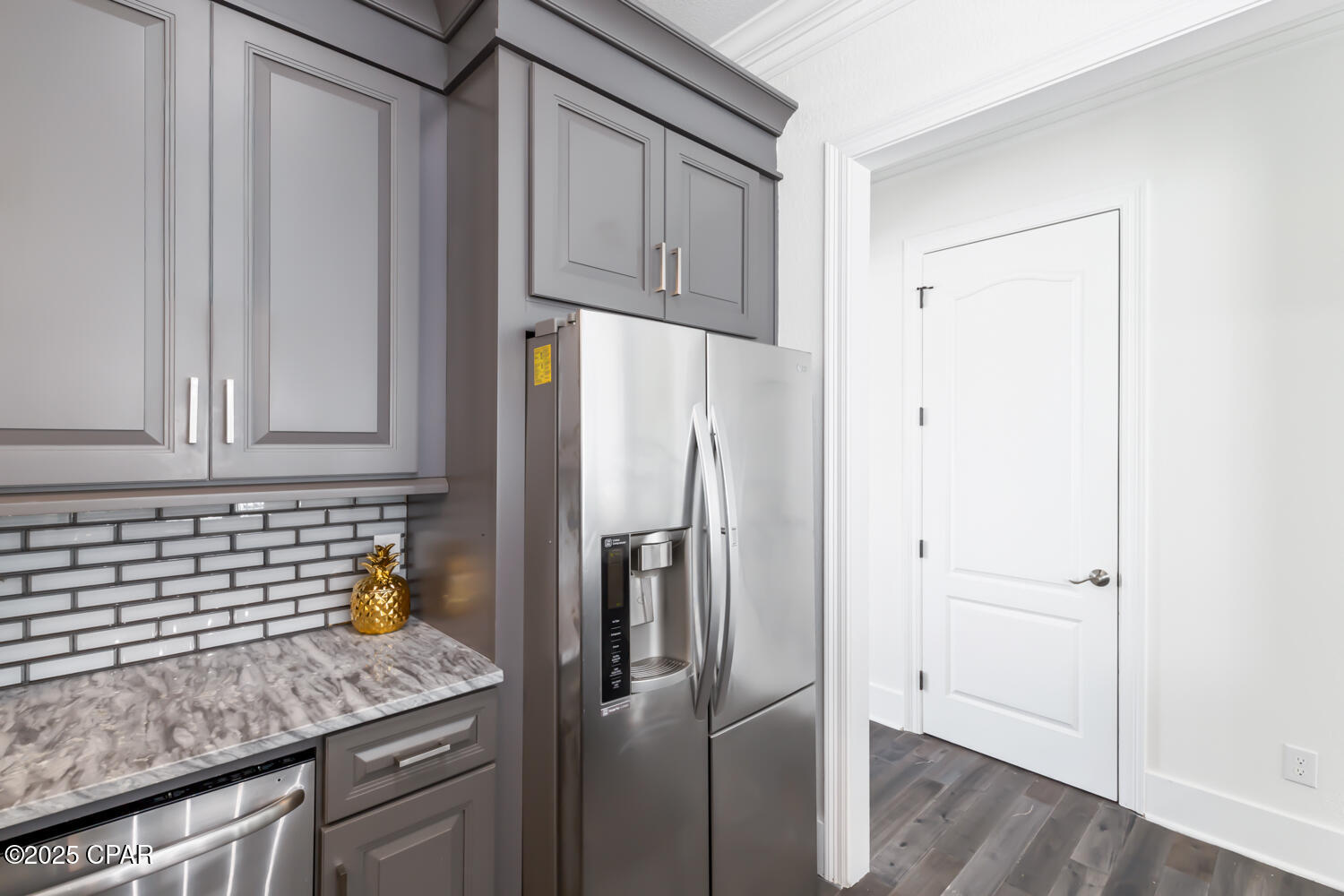 Listing photo id 28 for 337 Grande Pointe Circle