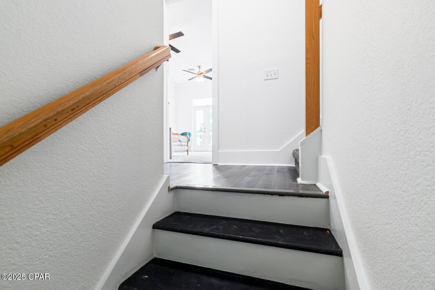 Listing photo id 34 for 337 Grande Pointe Circle