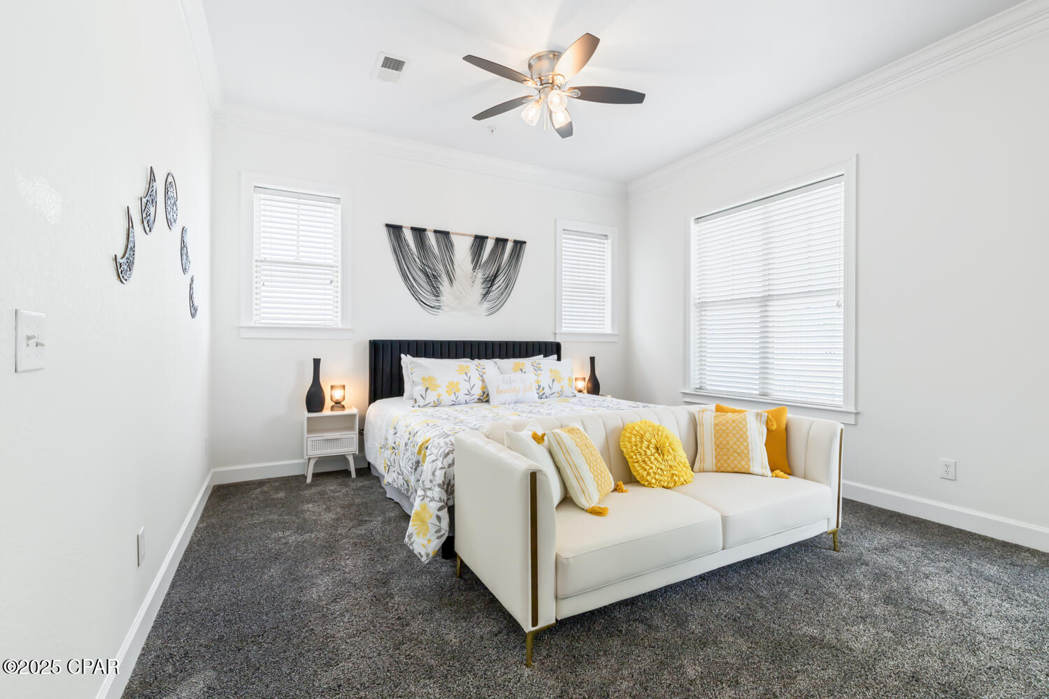 Listing photo id 42 for 337 Grande Pointe Circle