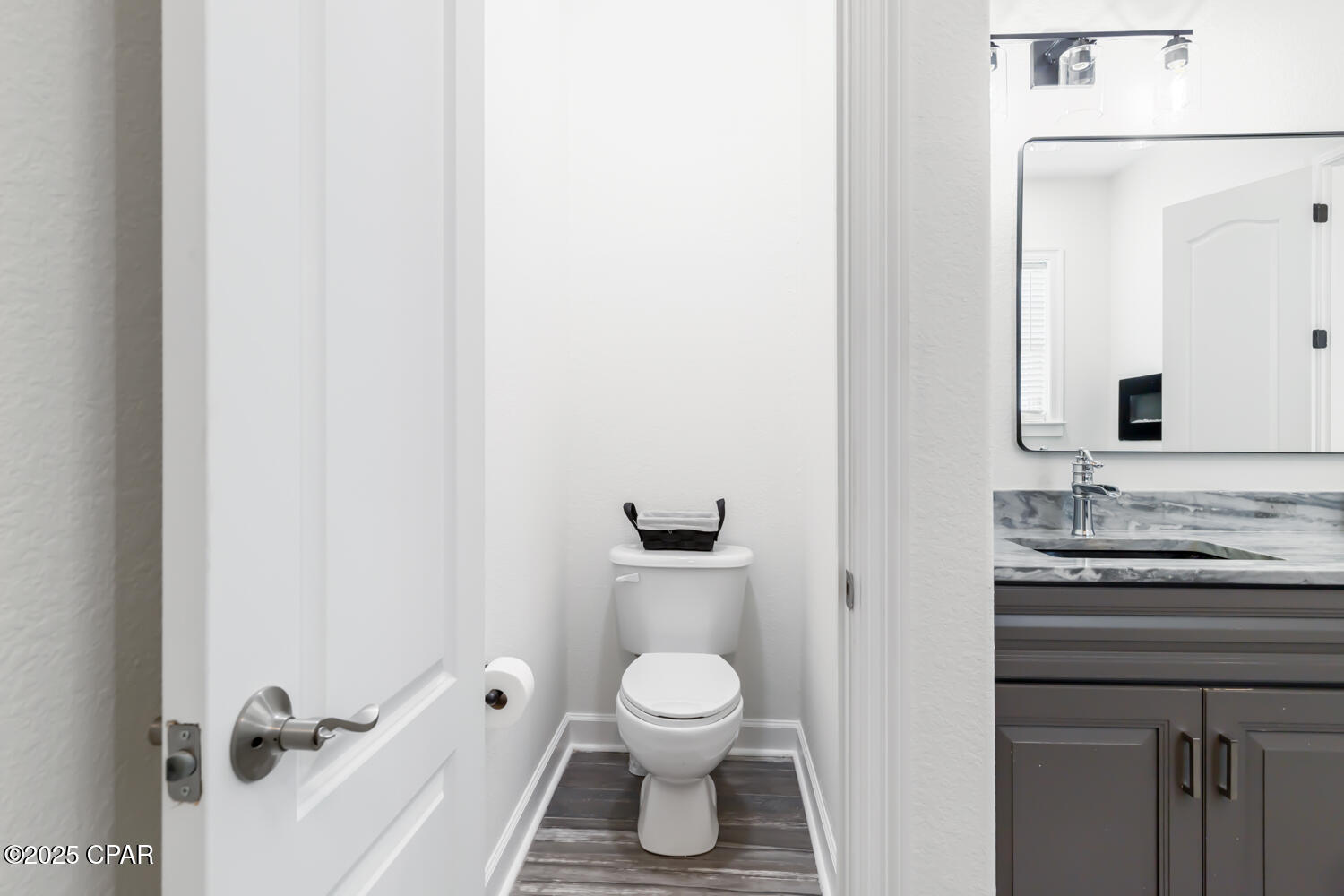 Listing photo id 47 for 337 Grande Pointe Circle