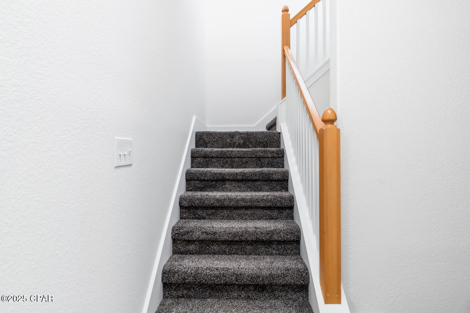 Listing photo id 48 for 337 Grande Pointe Circle