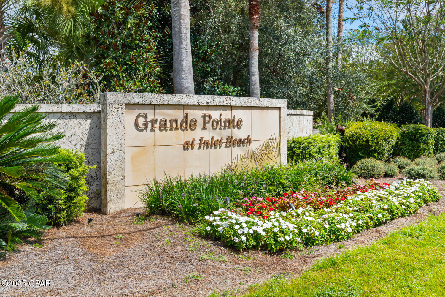 Listing photo id 5 for 337 Grande Pointe Circle