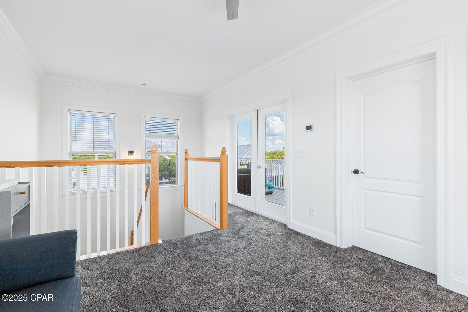 Listing photo id 50 for 337 Grande Pointe Circle