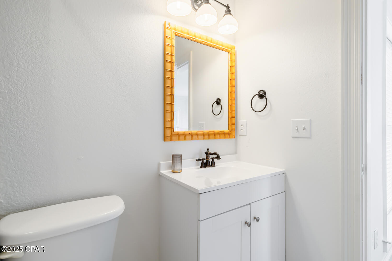 Listing photo id 54 for 337 Grande Pointe Circle