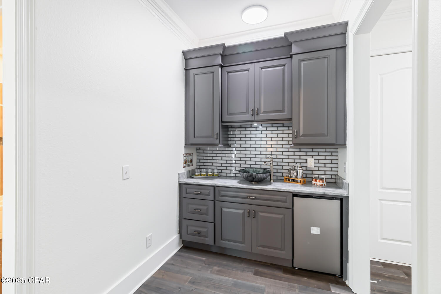 Listing photo id 6 for 337 Grande Pointe Circle