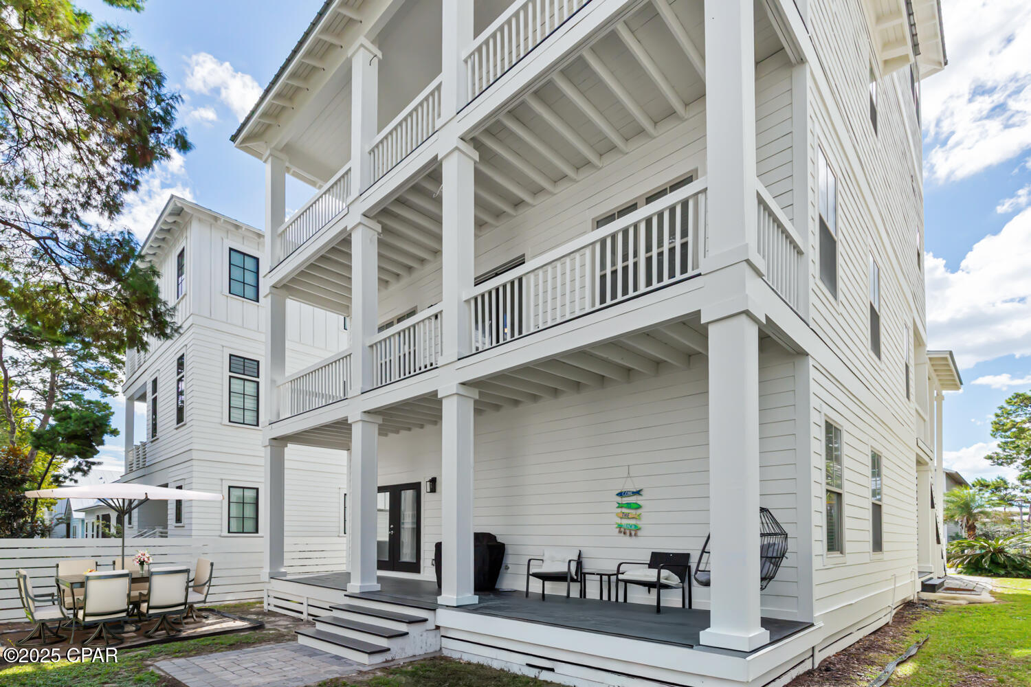 Listing photo id 66 for 337 Grande Pointe Circle