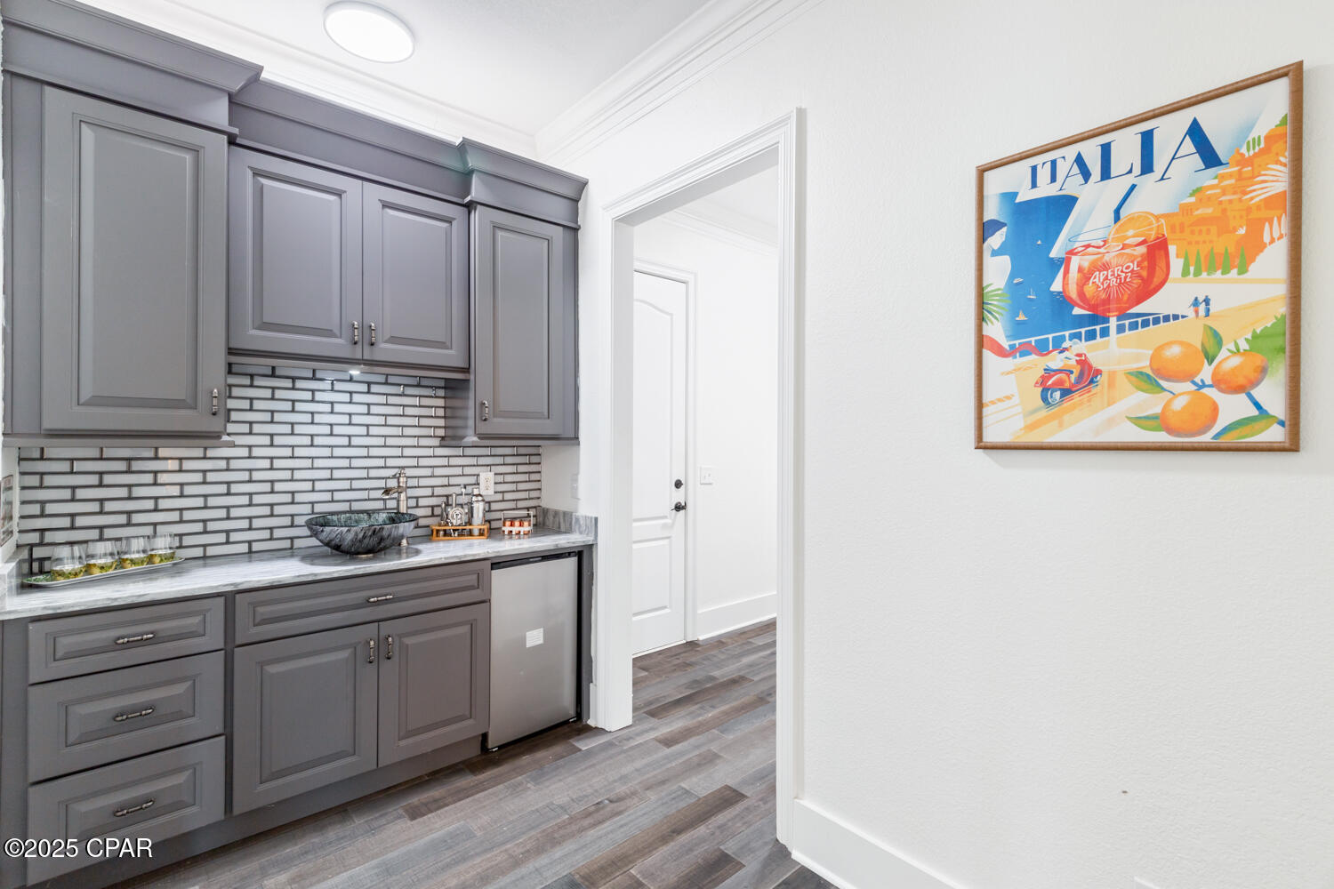 Listing photo id 7 for 337 Grande Pointe Circle