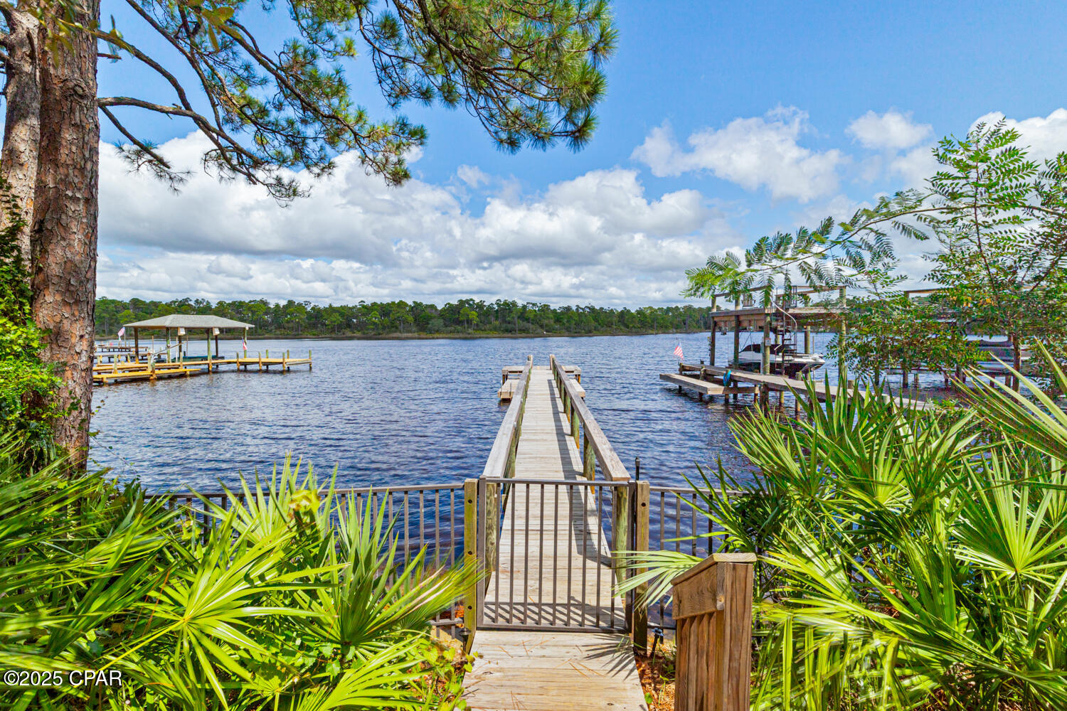 Listing photo id 75 for 337 Grande Pointe Circle