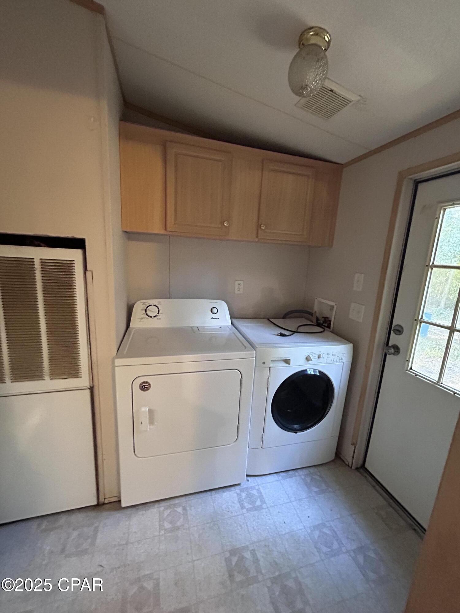 Listing photo id 15 for 2308 Cattle Drive