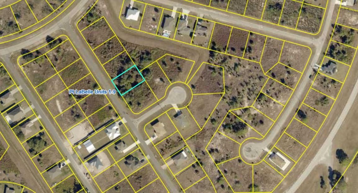 Homes for sale in Port Labelle, FL | 8007 Mangrove Cir, Port Labelle, FL 33935 | MLS# F10531947