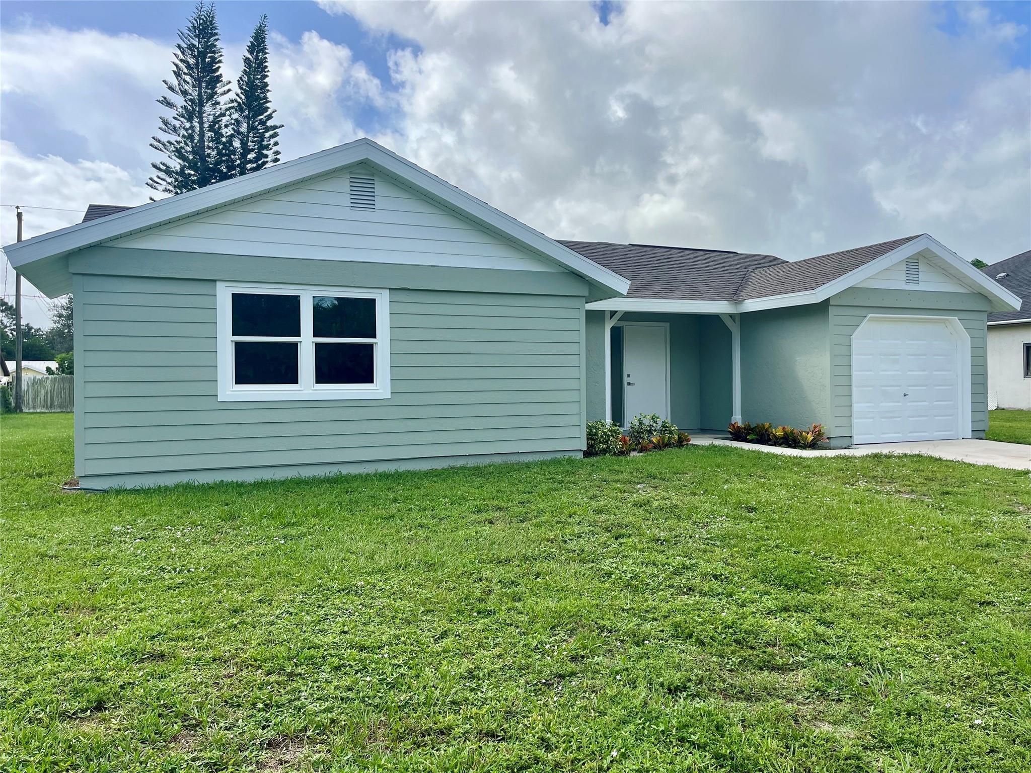 Homes for sale in Vero Beach, FL | 965 Highland Dr Sw, Vero Beach, FL 32962 | MLS# F10530213