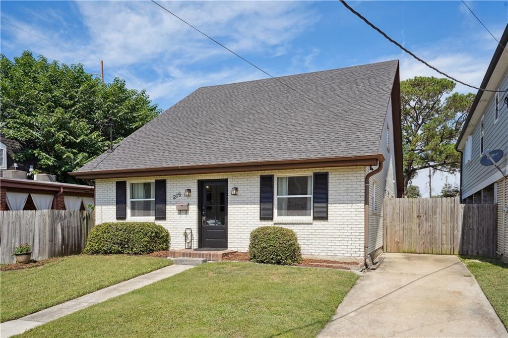 Homes for sale in New Orleans, LA | 215 34th St, New Orleans, LA 70124 | MLS# 2524345