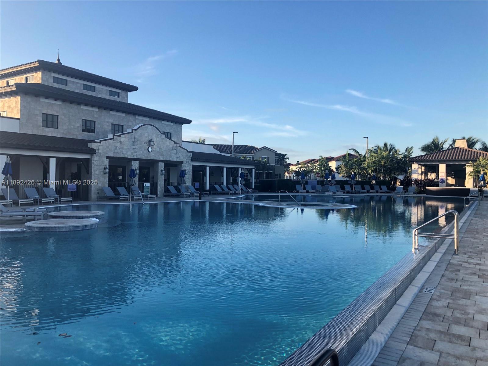 Kendall Commons Townhomes