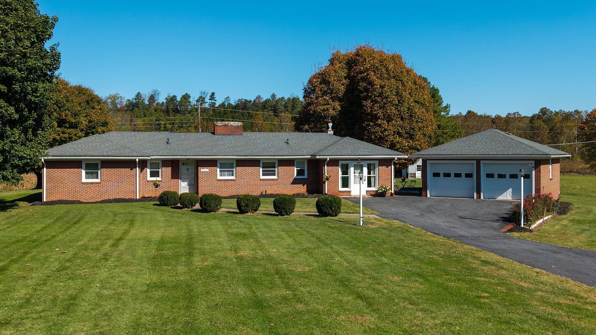 3219 Churchville Ave