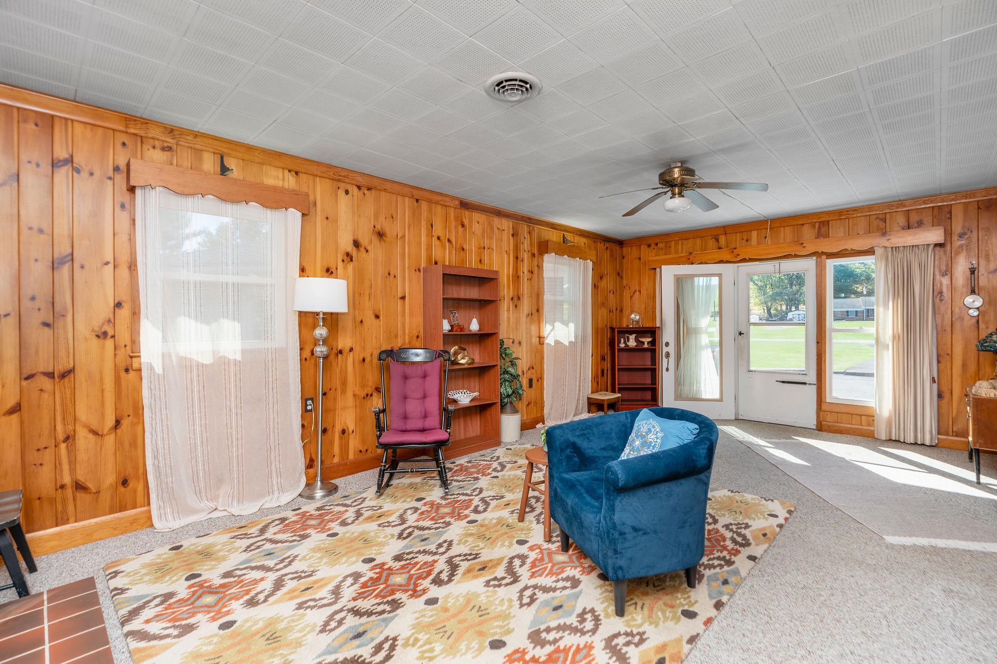 3219 Churchville Ave