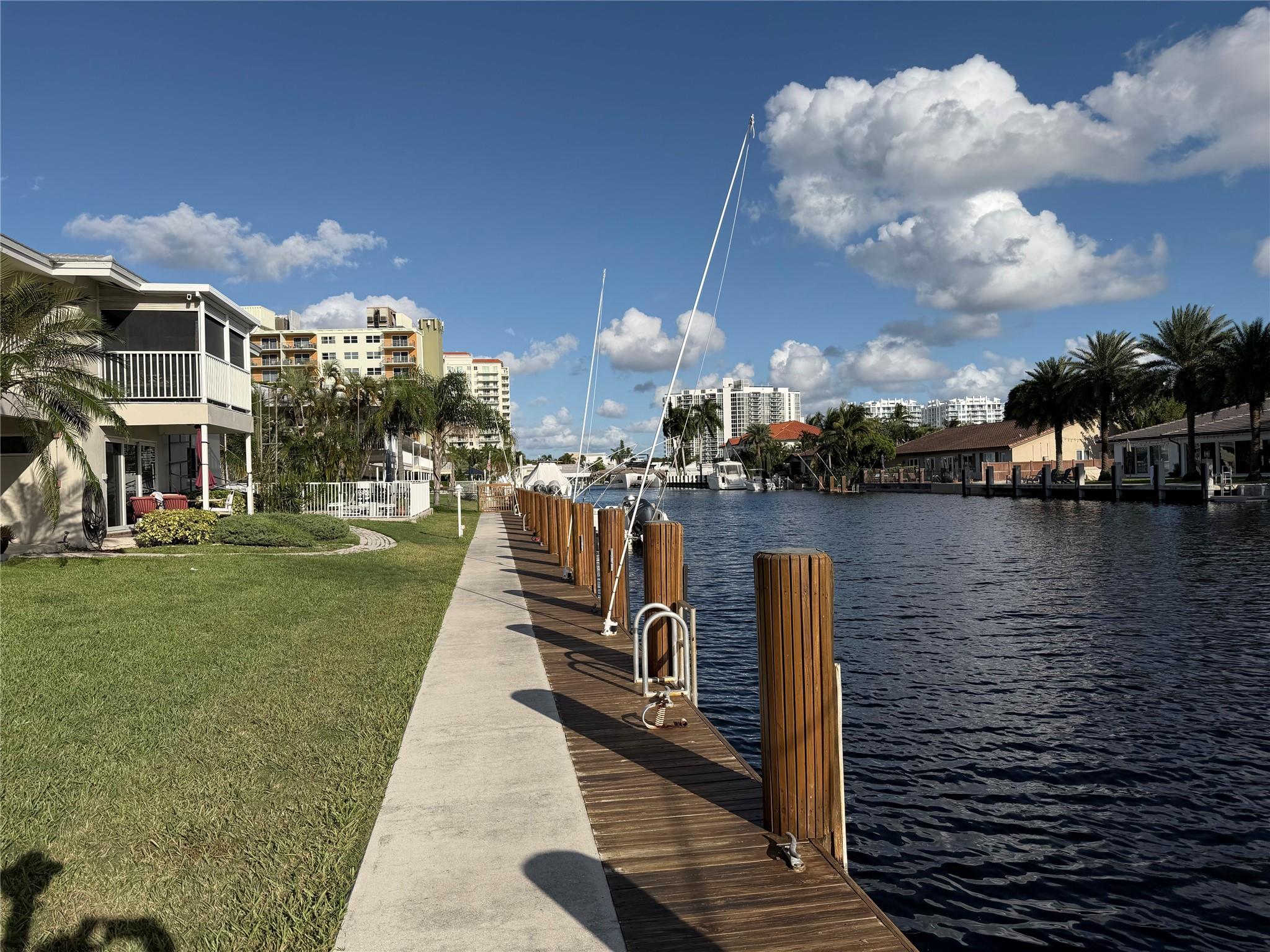 Lexington Arms Co-Op