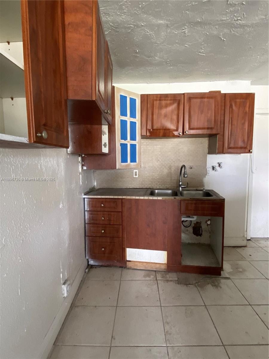 Del Prado Gardens Sec 3