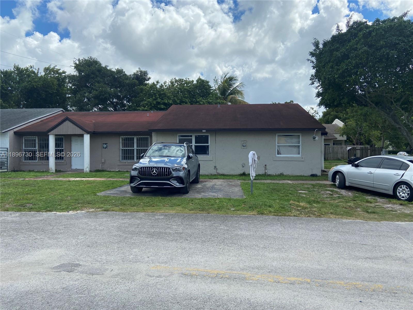 Del Prado Gardens Sec 3