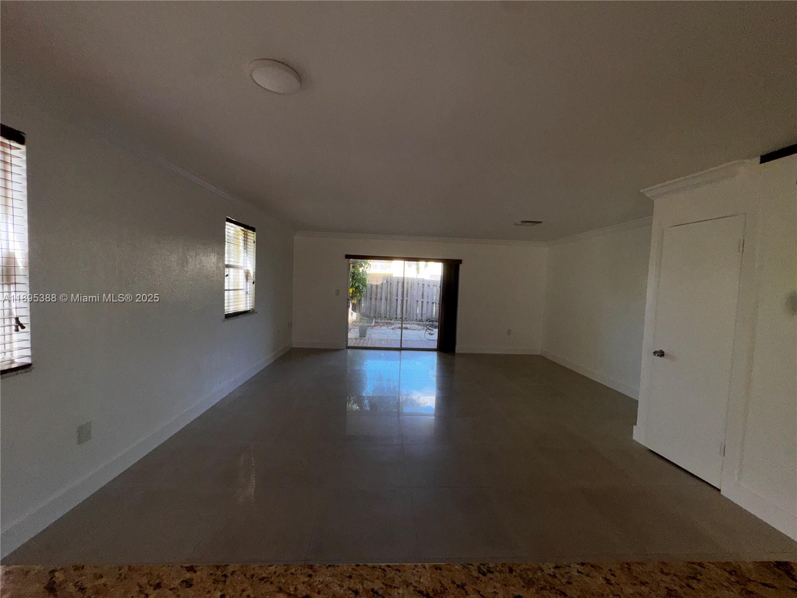 Kendale Lk Townhouse Cond