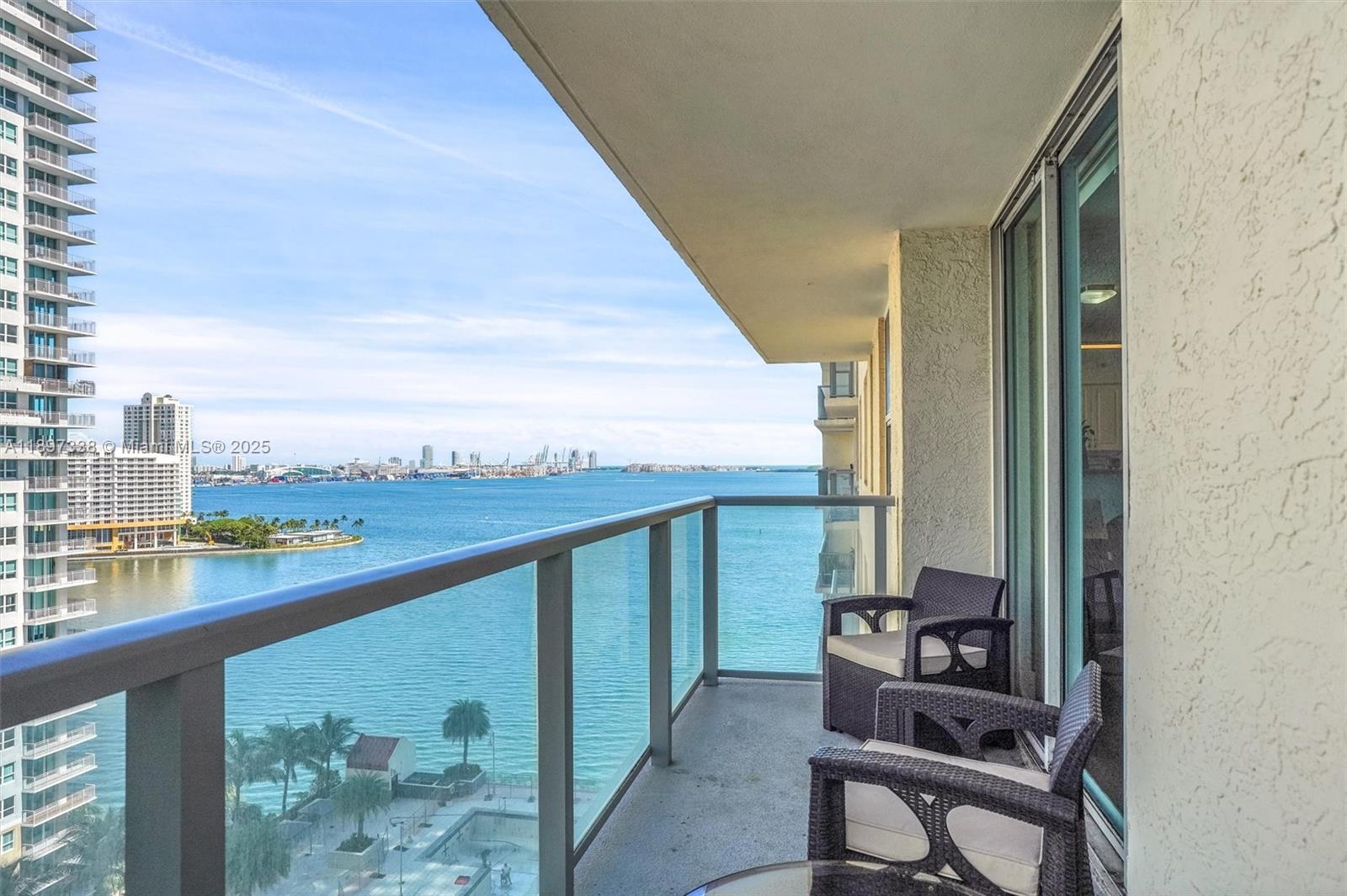Apartamento para Alugar em Miami, FL
