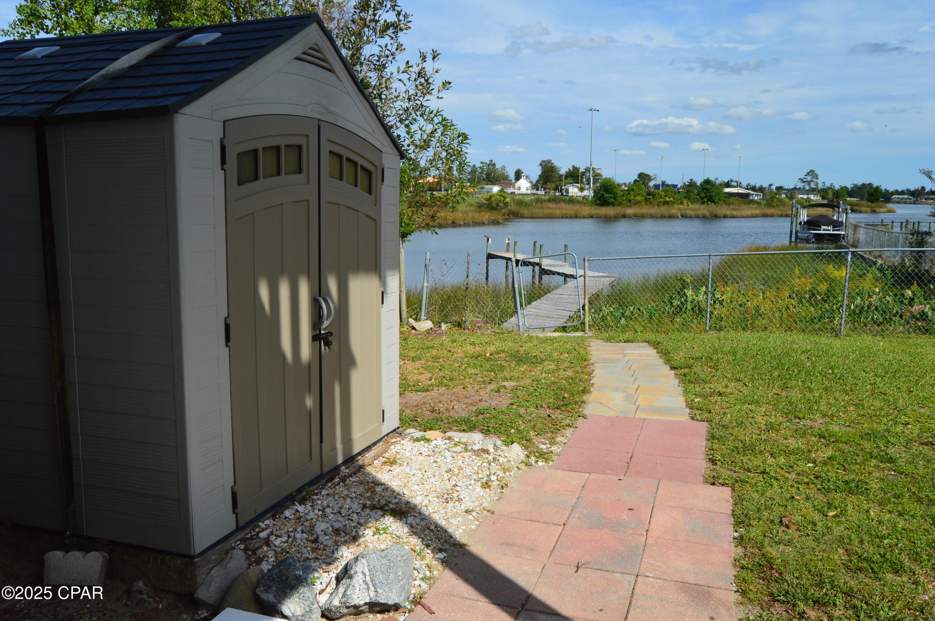 Image 21 For 533 Berthe Avenue