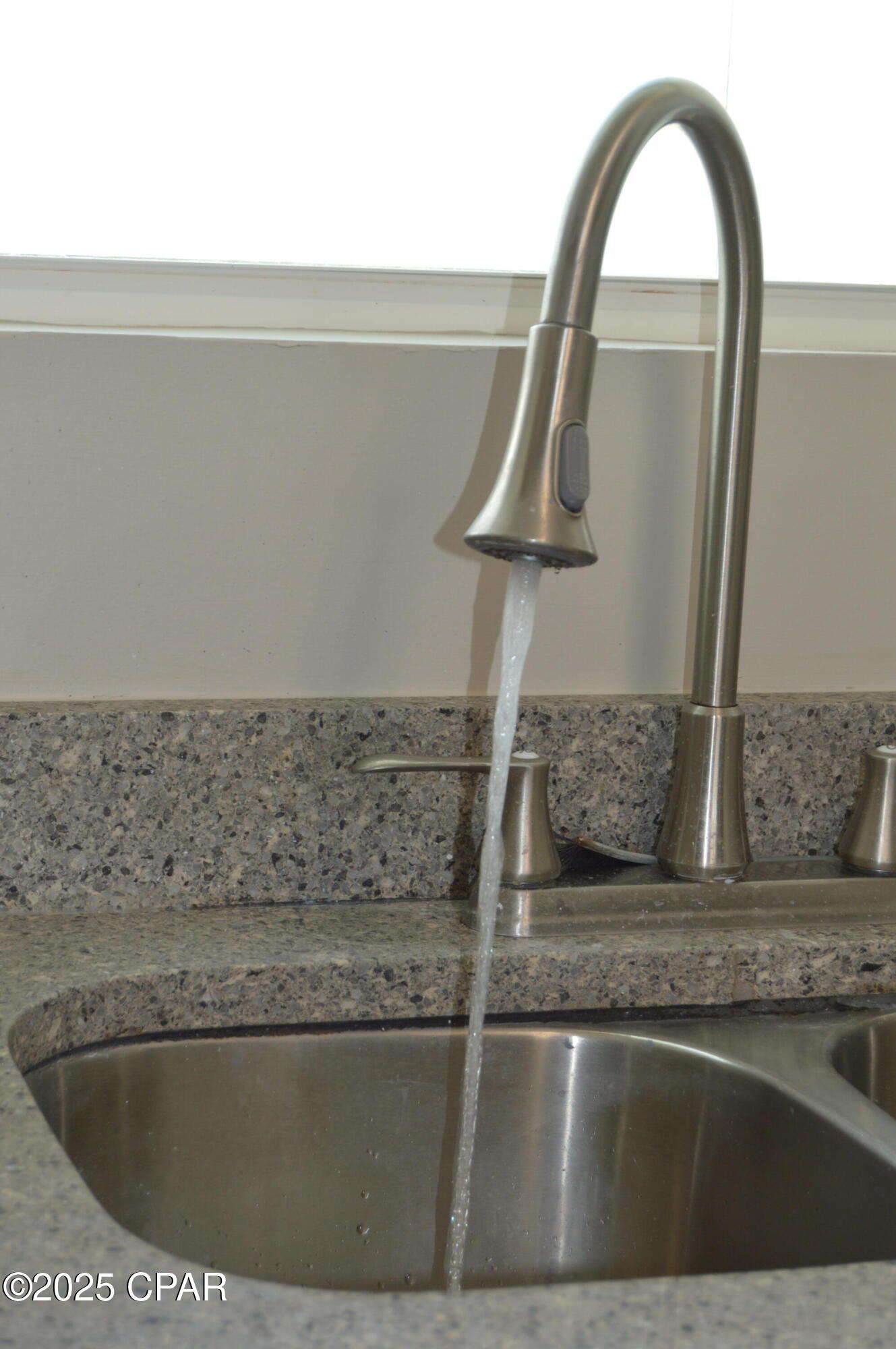 Image 7 For 533 Berthe Avenue