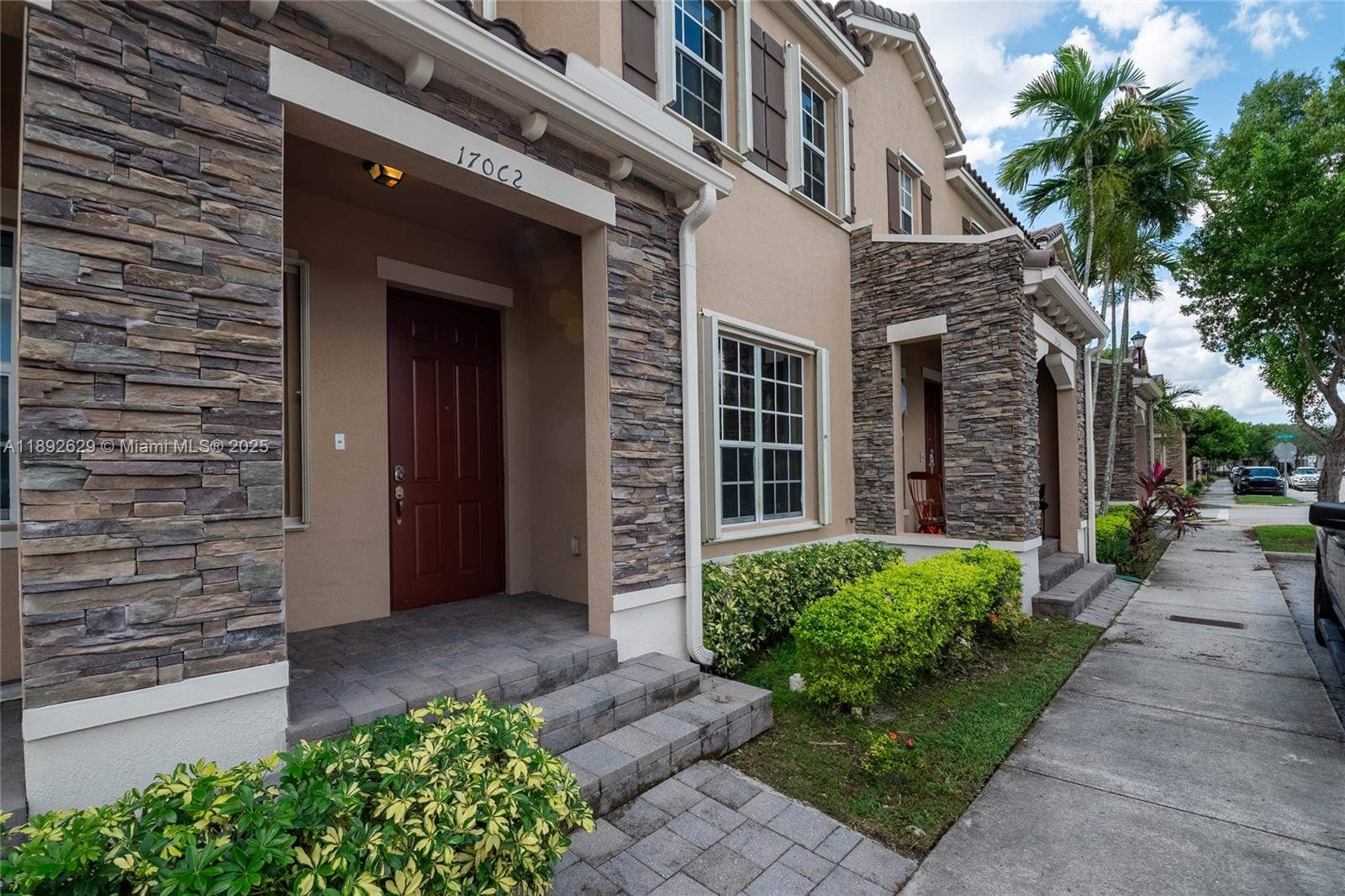 Kendall Commons Townhomes